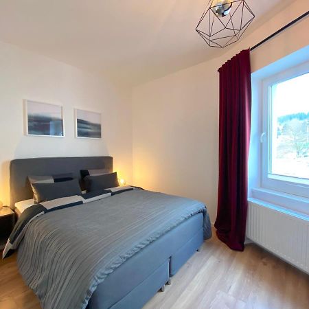 White Inn - Ferienwohnung Mit Terrasse เมือร์ซซุชลาก ภายนอก รูปภาพ