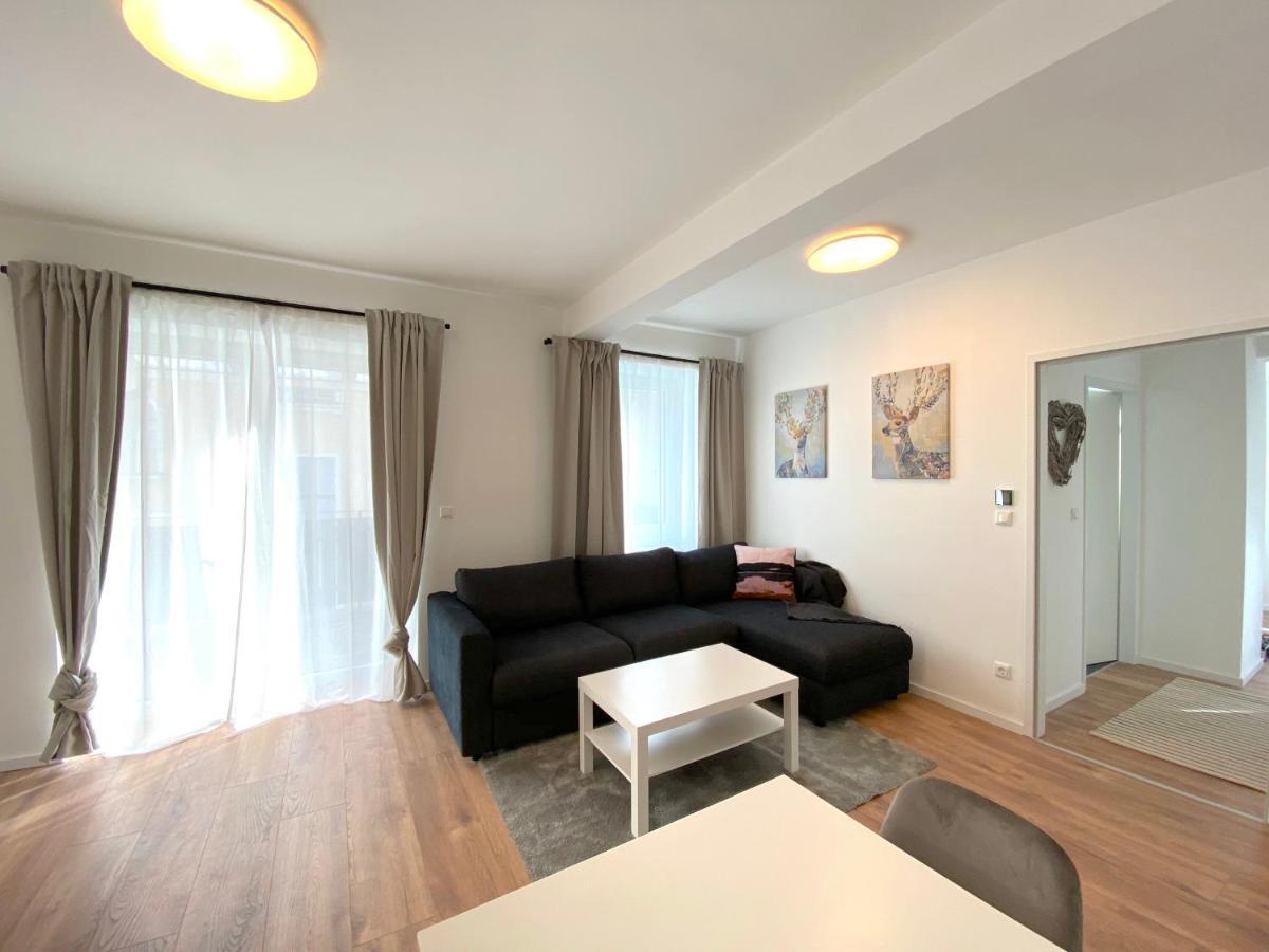 White Inn - Ferienwohnung Mit Terrasse เมือร์ซซุชลาก ภายนอก รูปภาพ